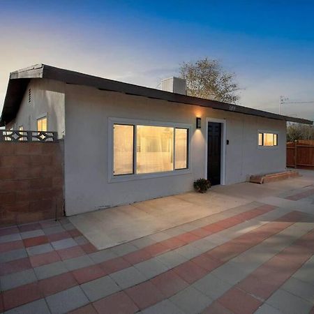 Modern City Ranch 3 Bdrm Family Home Access By Dirt Road Palmdale Kültér fotó
