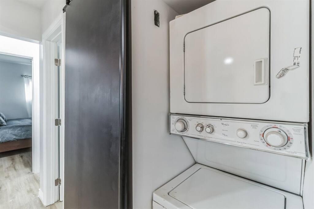 Modern City Ranch 3 Bdrm Family Home Access By Dirt Road Palmdale Kültér fotó