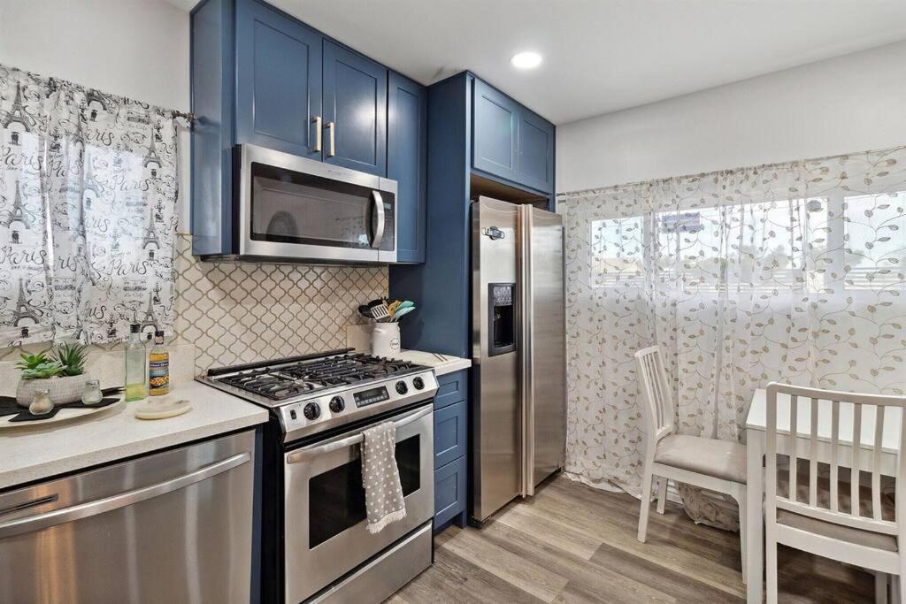 Modern City Ranch 3 Bdrm Family Home Access By Dirt Road Palmdale Kültér fotó